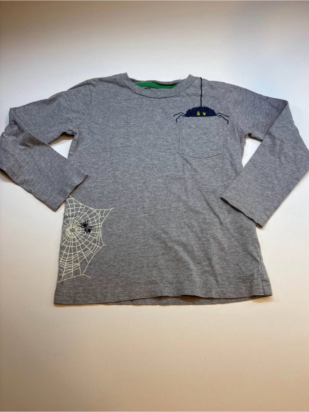 Mini Boden Gray long sleeve shirt with Spider & Spider web - size 6/7